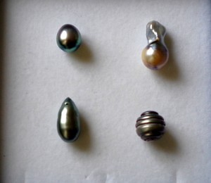 Différentes perles: goutte, baroques, cerclée